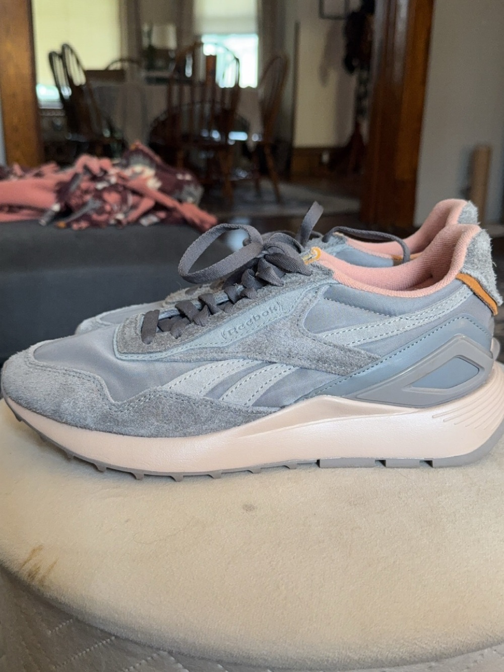 Reebok Mens Classic Grey and Pink Retro Runner- looney tunes edition